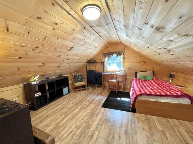 4261 Lake Rd, Woodlawn, TN 37191