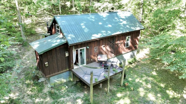 4261 Lake Rd, Woodlawn, TN 37191