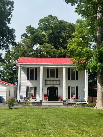 736 E Lakeshore Drive, Burnside, KY 42519