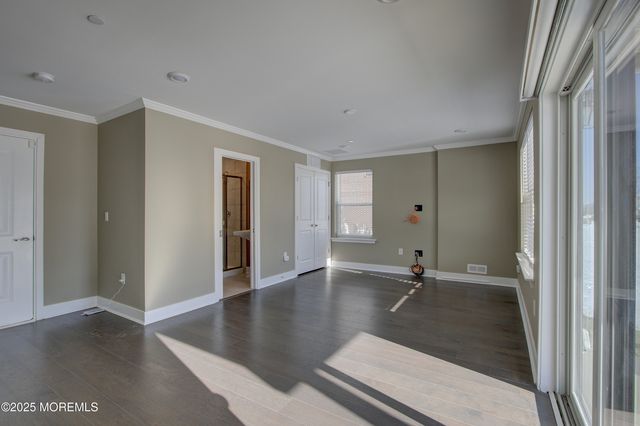 26 Mariveles Way, Tinton Falls, NJ 07724