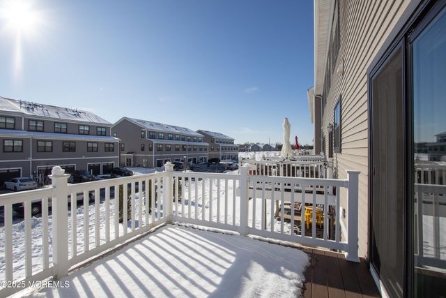 26 Mariveles Way, Tinton Falls, NJ 07724