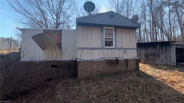 1155 Delta Acres Road, Sandy Ridge, NC 27046