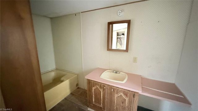 1155 Delta Acres Road, Sandy Ridge, NC 27046