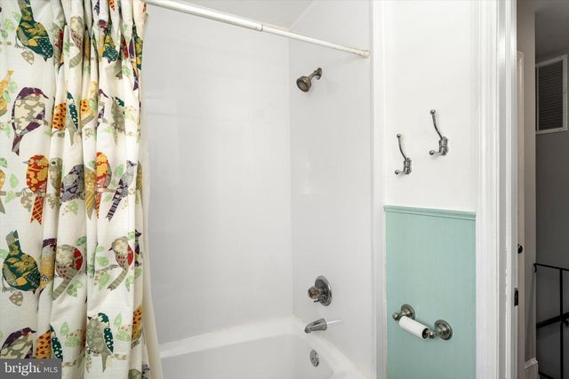 215 GREELEY ST, Hightstown, NJ 08520