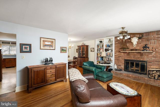 215 GREELEY ST, Hightstown, NJ 08520