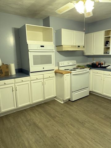 70 Tyngsboro Road Left, Chelmsford, MA 01863