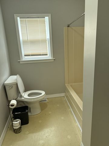 70 Tyngsboro Road Left, Chelmsford, MA 01863