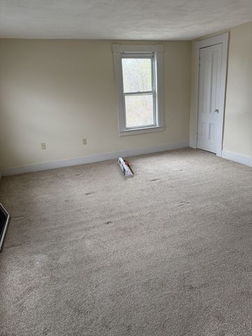 70 Tyngsboro Road Left, Chelmsford, MA 01863