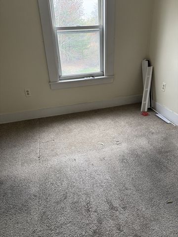 70 Tyngsboro Road Left, Chelmsford, MA 01863