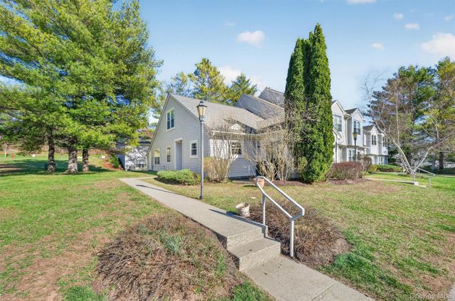 16 Juniper Lane, Pawling, NY 12564
