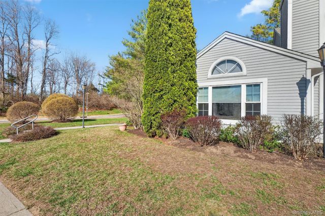 16 Juniper Lane, Pawling, NY 12564