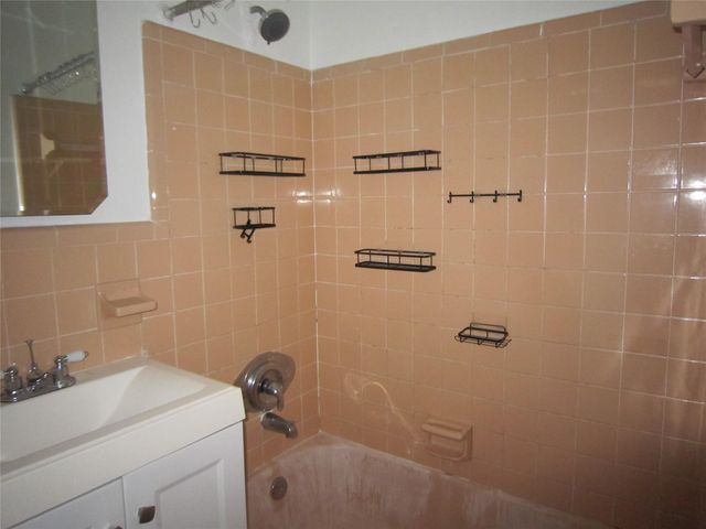 1129 NE 16th Avenue 4, Fort Lauderdale, FL 33304