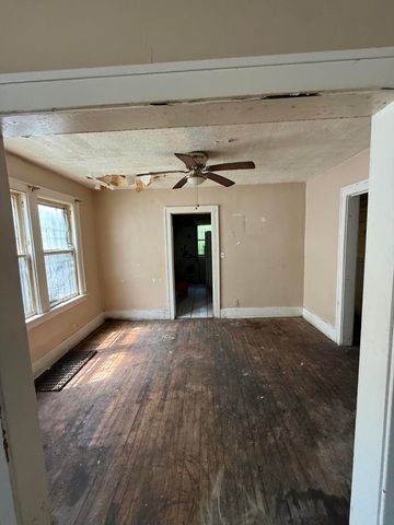 17233 E Goddard Street, Detroit City, MI 48212