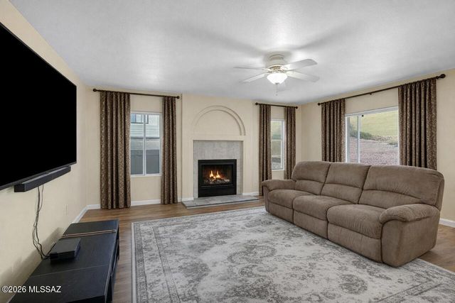 1111 W Graythorn Place, Tucson, AZ 85737