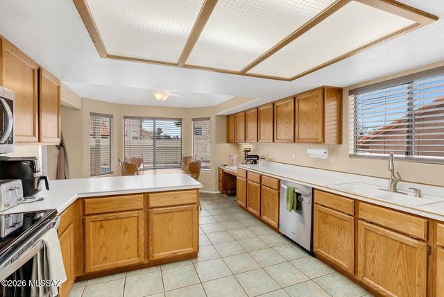 1111 W Graythorn Place, Tucson, AZ 85737