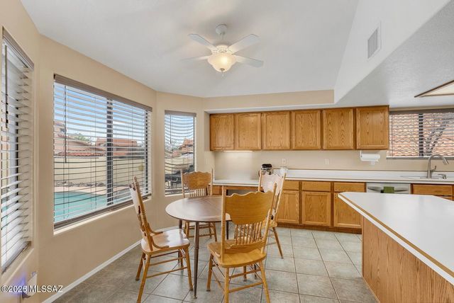 1111 W Graythorn Place, Tucson, AZ 85737