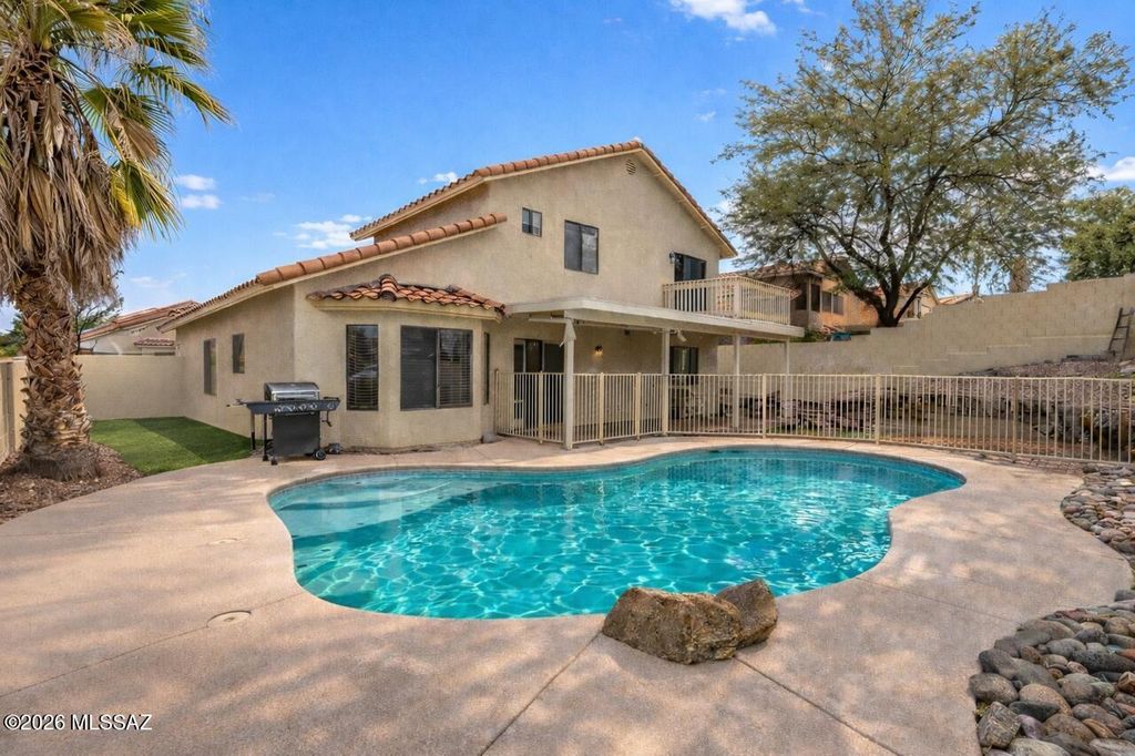 1111 W Graythorn Place, Tucson, AZ 85737