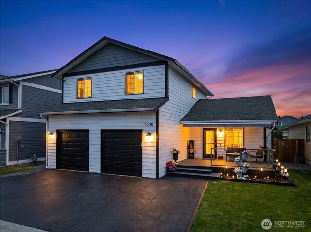 1040 NE Big Berry Loop, Oak Harbor, WA 98277