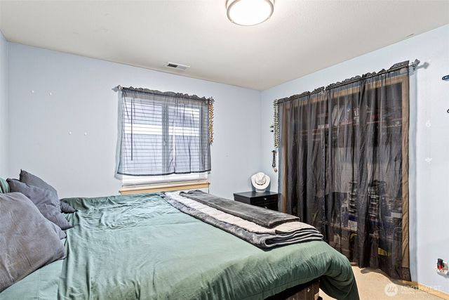1040 NE Big Berry Loop, Oak Harbor, WA 98277