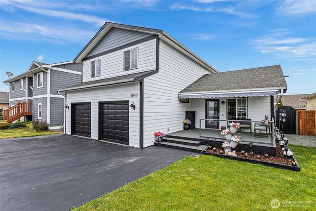 1040 NE Big Berry Loop, Oak Harbor, WA 98277