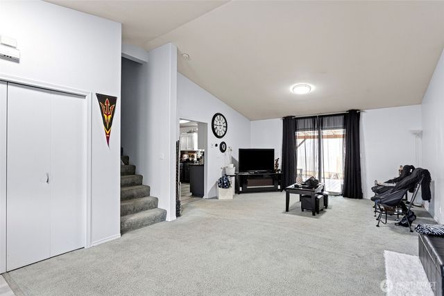 1040 NE Big Berry Loop, Oak Harbor, WA 98277