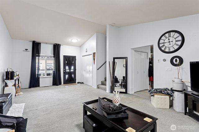 1040 NE Big Berry Loop, Oak Harbor, WA 98277