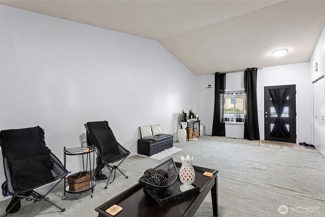 1040 NE Big Berry Loop, Oak Harbor, WA 98277