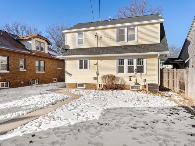 2407 Henry STREET, Sheboygan, WI 53081