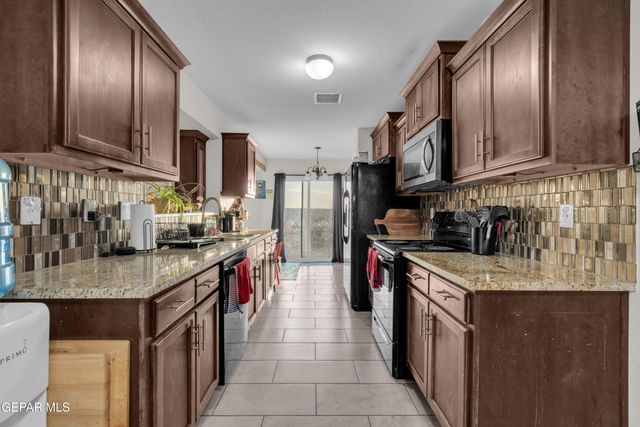 11128 IDA COLDWELL Lane, El Paso, TX 79927