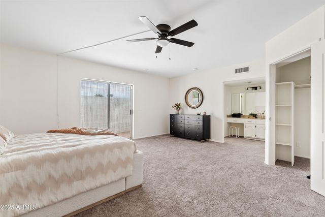 2132 N 63rd Place, Mesa, AZ 85215