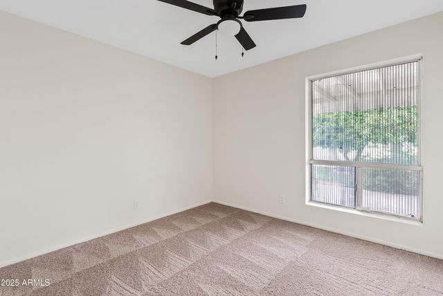 2132 N 63rd Place, Mesa, AZ 85215