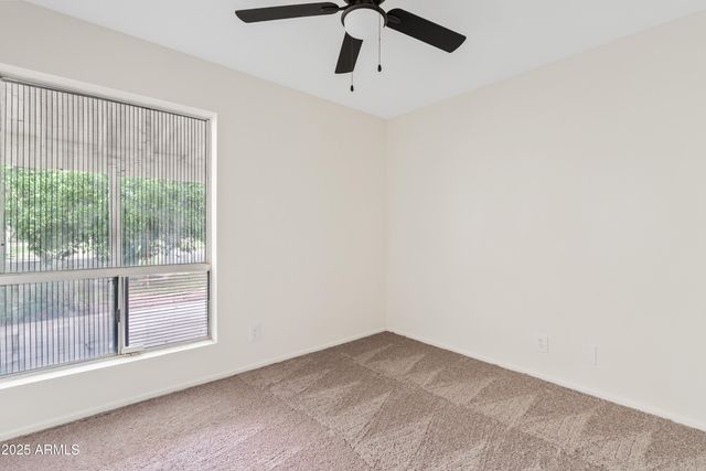 2132 N 63rd Place, Mesa, AZ 85215