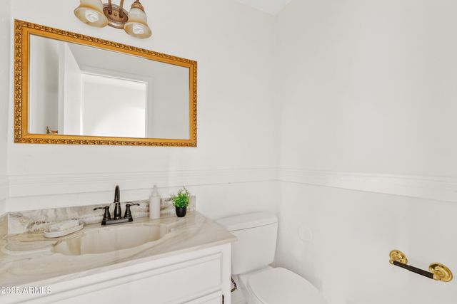 2132 N 63rd Place, Mesa, AZ 85215