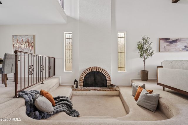 2132 N 63rd Place, Mesa, AZ 85215