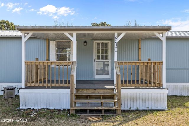 670 Straits Road, Gloucester, NC 28528