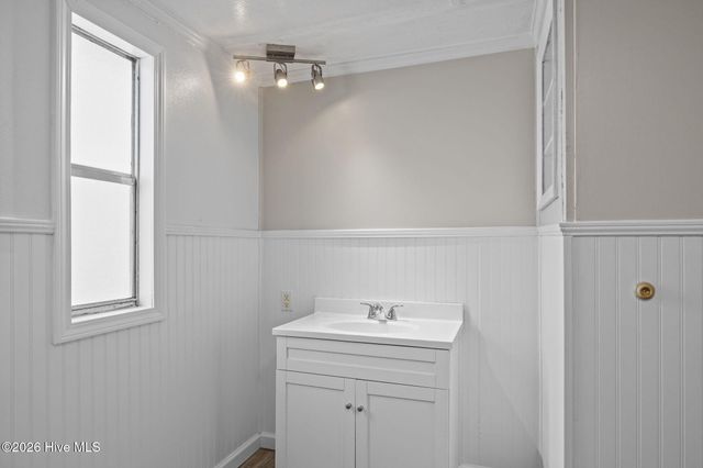 670 Straits Road, Gloucester, NC 28528