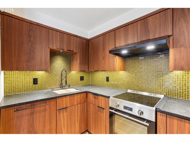 411 Se 65TH Ave, Portland, OR 97215