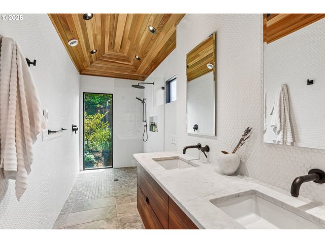 411 Se 65TH Ave, Portland, OR 97215