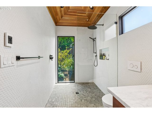 411 Se 65TH Ave, Portland, OR 97215