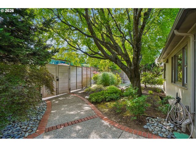 411 Se 65TH Ave, Portland, OR 97215