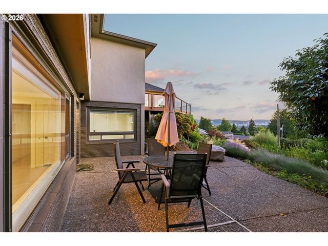 411 Se 65TH Ave, Portland, OR 97215