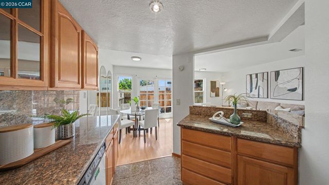 118 Creekside Ct, El Sobrante, CA 94803