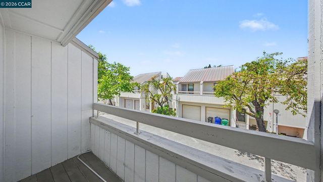 118 Creekside Ct, El Sobrante, CA 94803