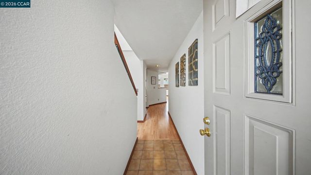 118 Creekside Ct, El Sobrante, CA 94803
