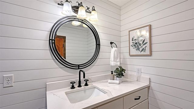 6521 219TH STREET E, Bradenton, FL 34211