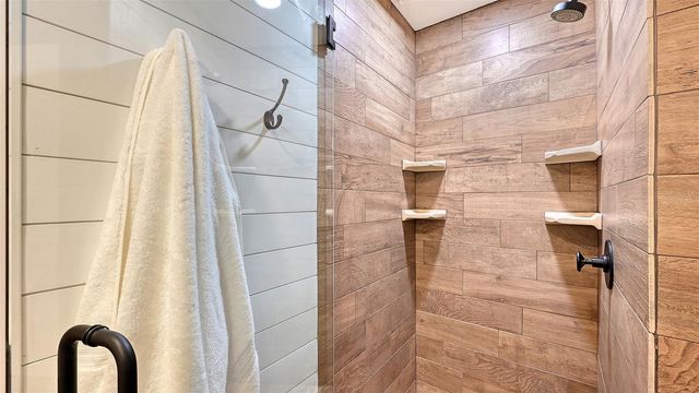 6521 219TH STREET E, Bradenton, FL 34211