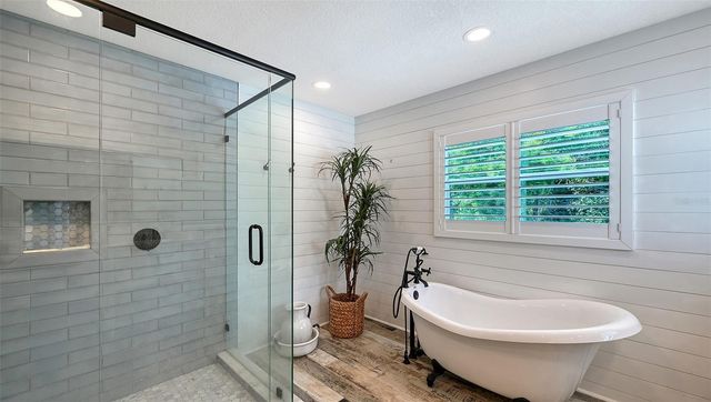 6521 219TH STREET E, Bradenton, FL 34211