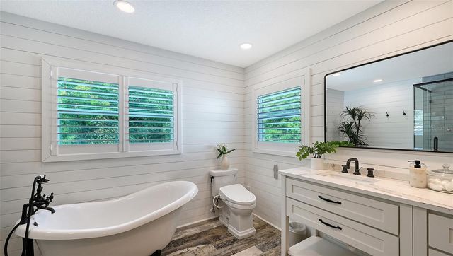 6521 219TH STREET E, Bradenton, FL 34211