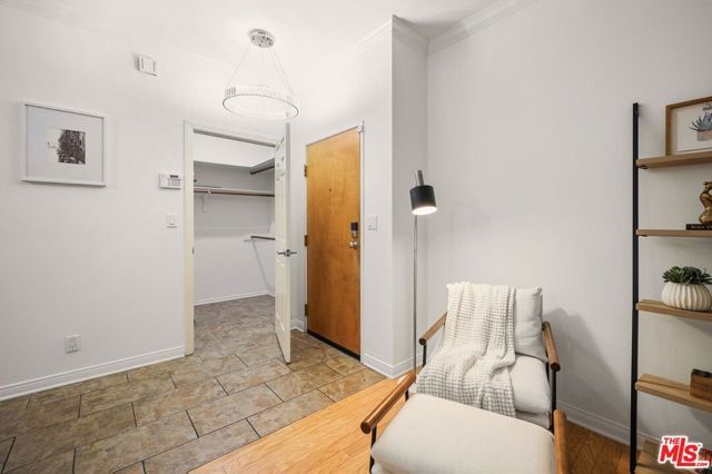 11737 Darlington Avenue 104, Los Angeles, CA 90049