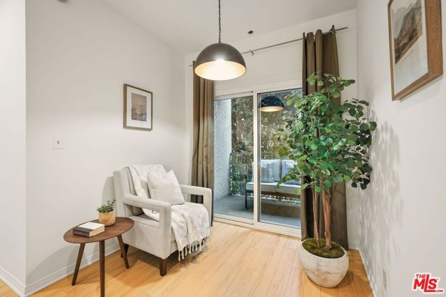 11737 Darlington Avenue 104, Los Angeles, CA 90049